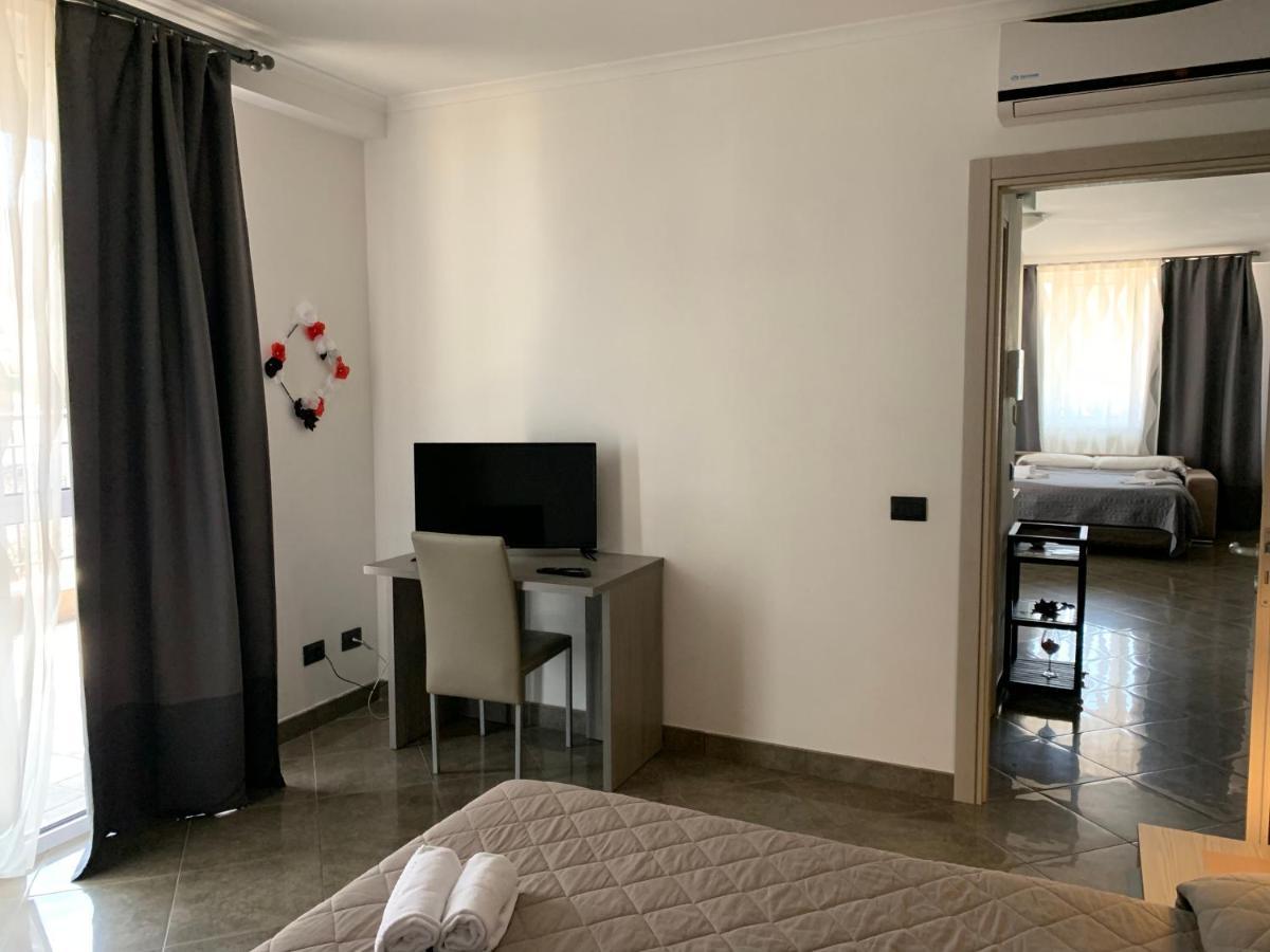 Raggio Di Sole Aparthotel San Cesareo Exterior photo